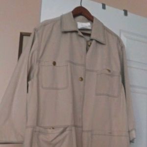 Cotton C jacket with nine gold buttons